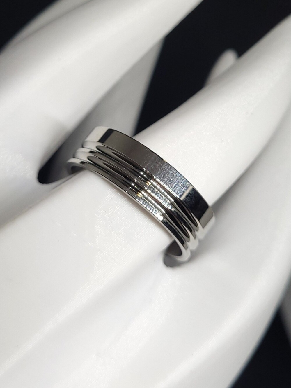 $1 | 11 | Grooved Wide Band Ring